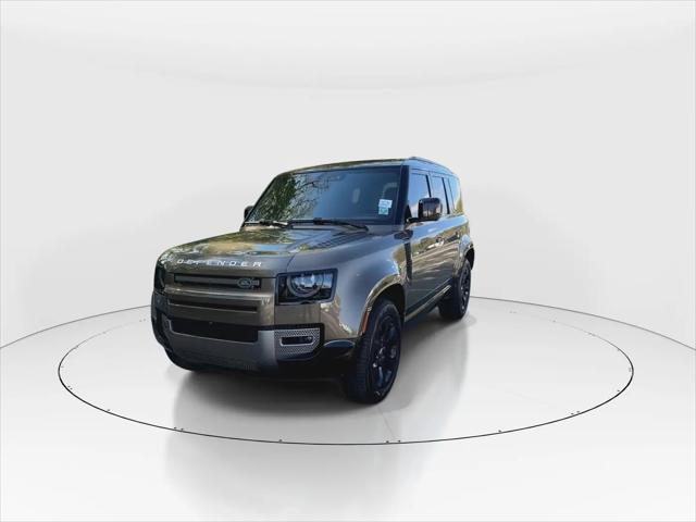 2022 Land Rover Defender 110 X-Dynamic SE