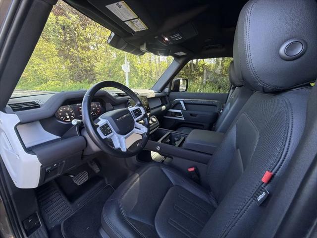 2022 Land Rover Defender 110 X-Dynamic SE