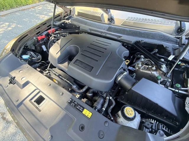 2022 Land Rover Defender 110 X-Dynamic SE