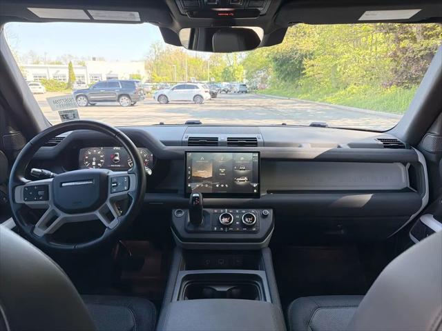 2022 Land Rover Defender 110 X-Dynamic SE