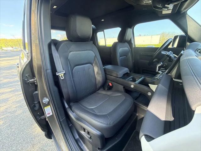 2022 Land Rover Defender 110 X-Dynamic SE