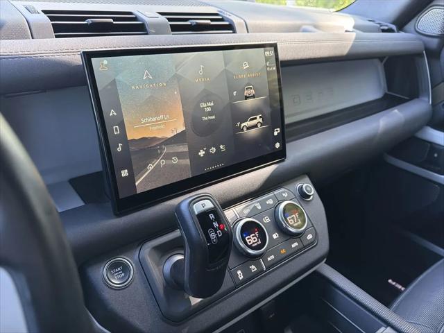 2022 Land Rover Defender 110 X-Dynamic SE