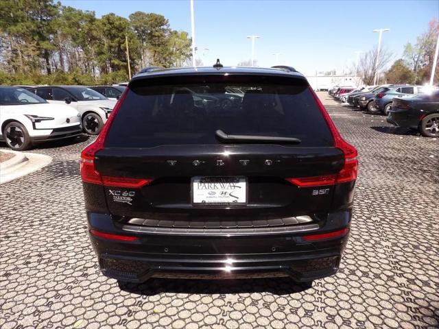 2023 Volvo XC60 B5 Ultimate Dark Theme