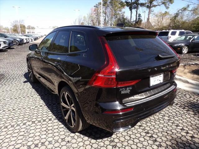 2023 Volvo XC60 B5 Ultimate Dark Theme