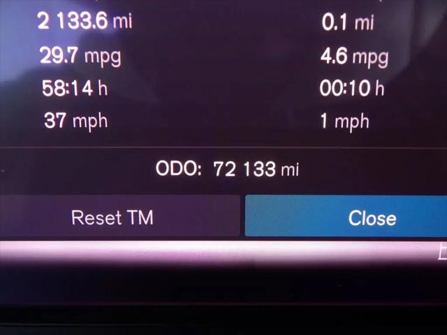 2023 Volvo XC60 B5 Ultimate Dark Theme