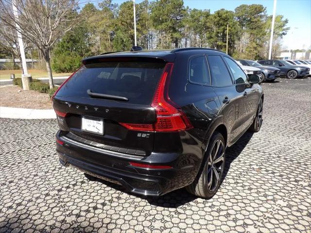 2023 Volvo XC60 B5 Ultimate Dark Theme