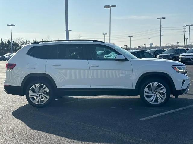 2022 Volkswagen Atlas 3.6L V6 SE w/Technology