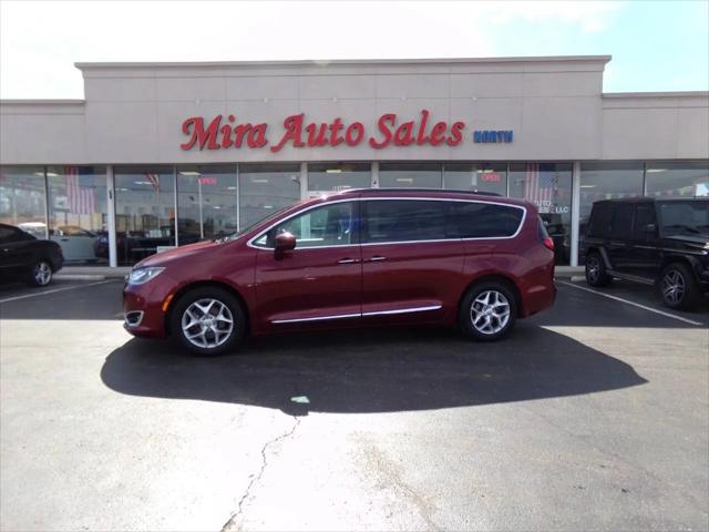 2017 Chrysler Pacifica Touring-L