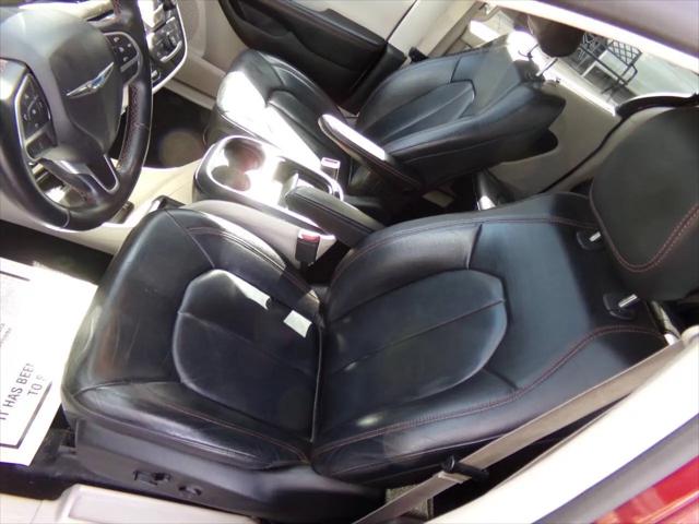 2017 Chrysler Pacifica Touring-L