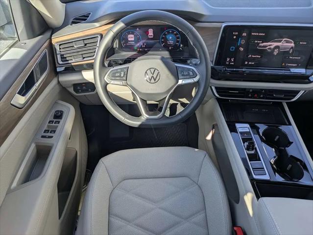 2026 Volkswagen Atlas SE with Technology
