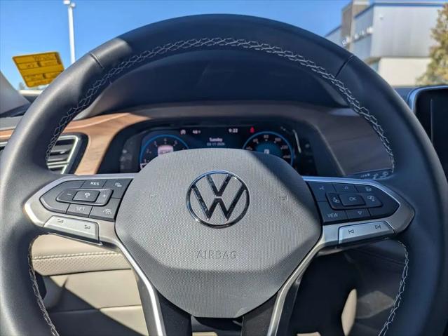 2026 Volkswagen Atlas SE with Technology