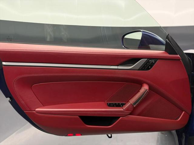 2021 Porsche 911 Carrera 4 Cabriolet