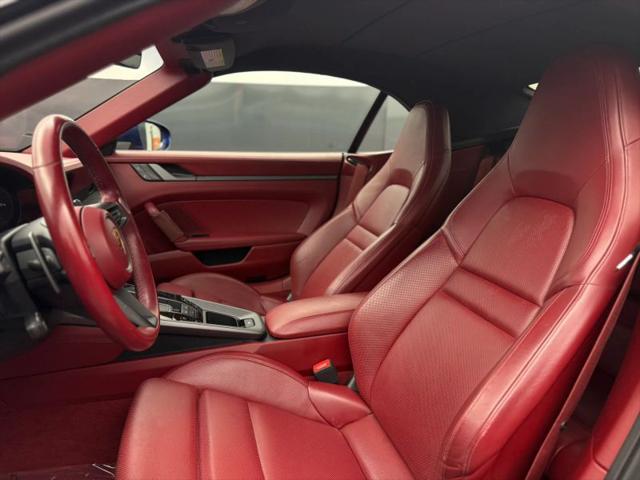 2021 Porsche 911 Carrera 4 Cabriolet