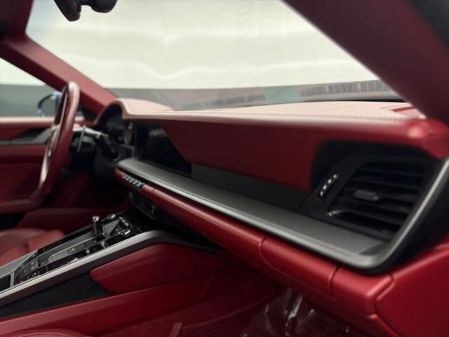 2021 Porsche 911 Carrera 4 Cabriolet