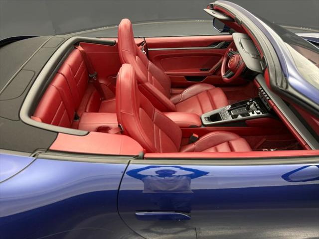 2021 Porsche 911 Carrera 4 Cabriolet