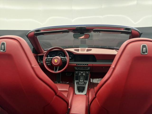 2021 Porsche 911 Carrera 4 Cabriolet