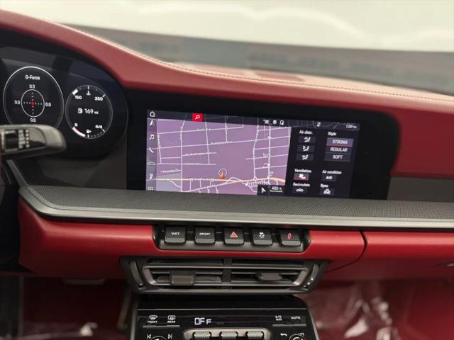 2021 Porsche 911 Carrera 4 Cabriolet