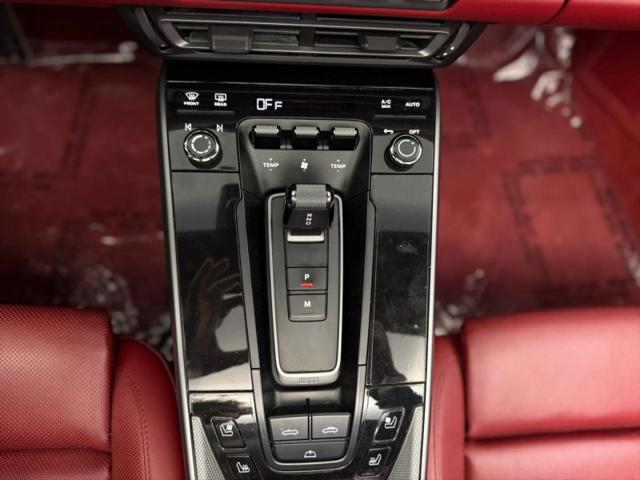 2021 Porsche 911 Carrera 4 Cabriolet