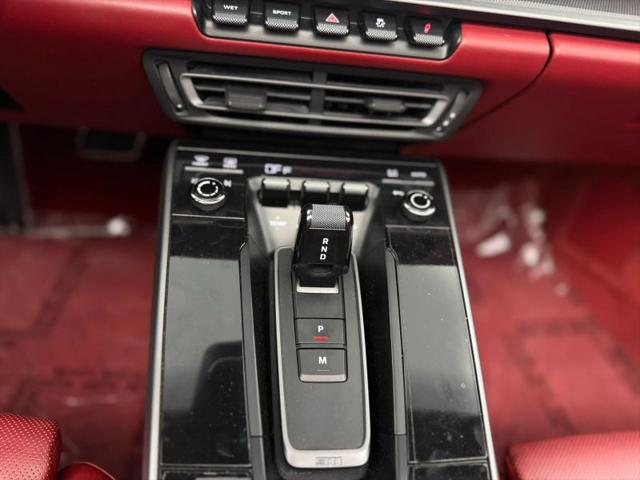 2021 Porsche 911 Carrera 4 Cabriolet