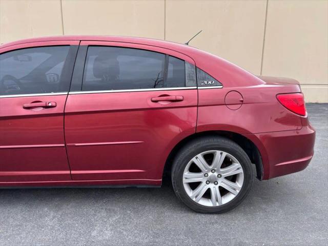 2012 Chrysler 200 LX