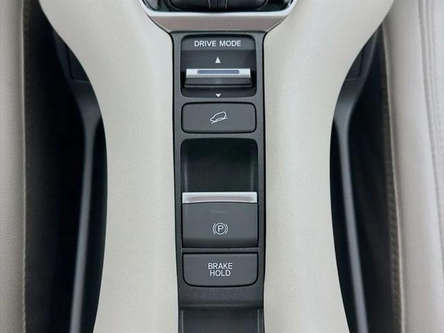 2026 Honda HR-V 2WD EX-L