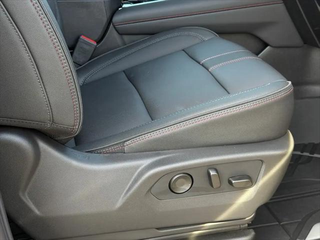2026 Chevrolet Suburban RST, 4WD