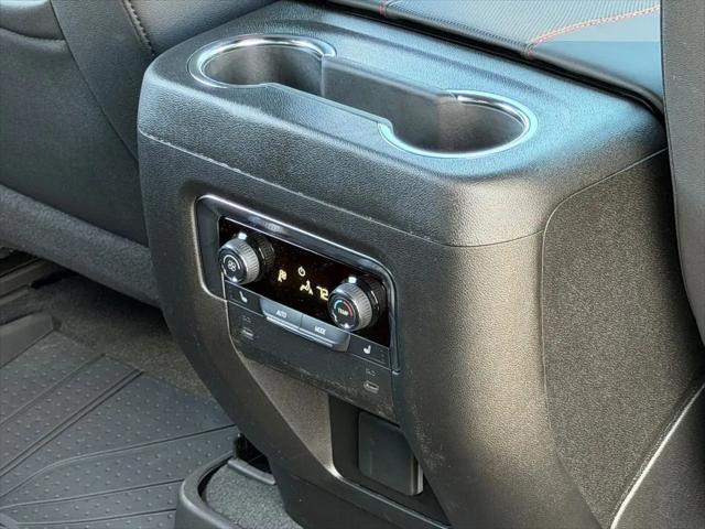 2026 Chevrolet Suburban RST, 4WD