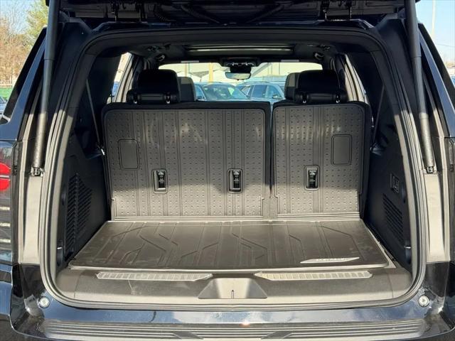 2026 Chevrolet Suburban RST, 4WD