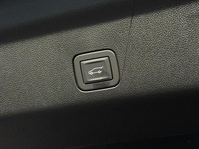 2026 Chevrolet Suburban RST, 4WD