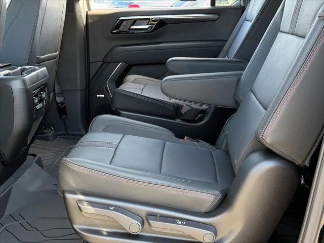 2026 Chevrolet Suburban RST, 4WD