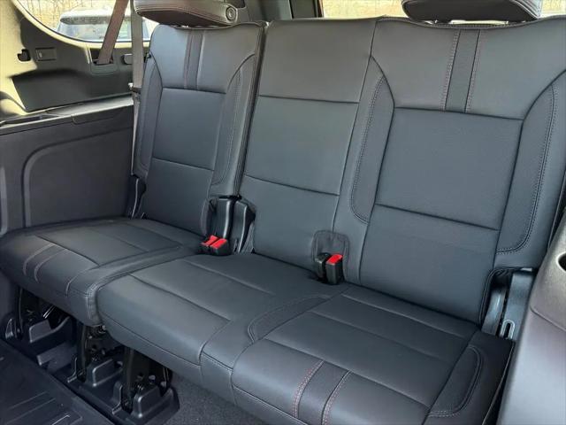 2026 Chevrolet Suburban RST, 4WD