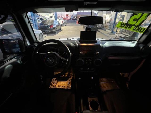 2015 Jeep Wrangler Unlimited Sport