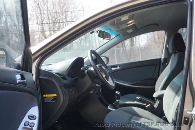 2013 Hyundai Accent SE