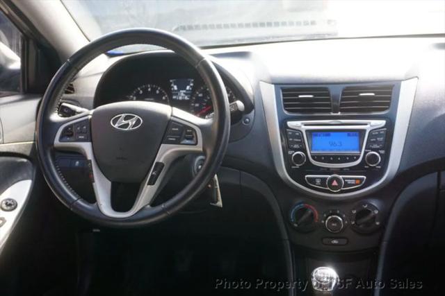 2013 Hyundai Accent SE