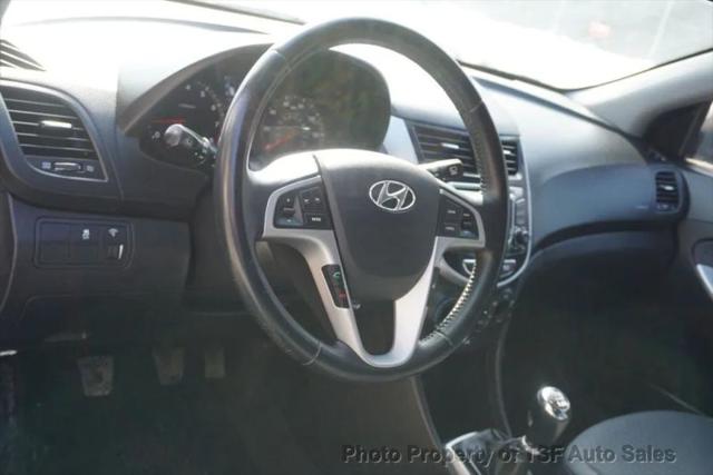 2013 Hyundai Accent SE