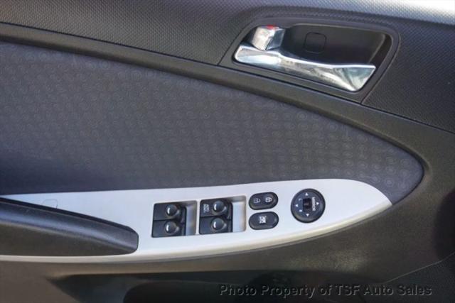 2013 Hyundai Accent SE