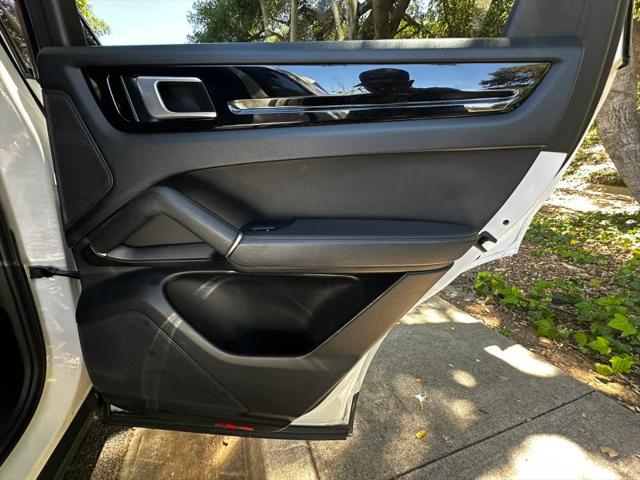 2019 Porsche Cayenne Base