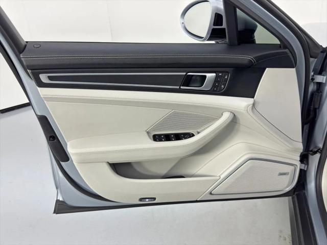 2023 Porsche Panamera Platinum Edition
