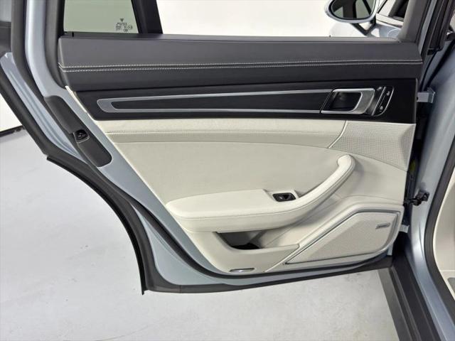 2023 Porsche Panamera Platinum Edition