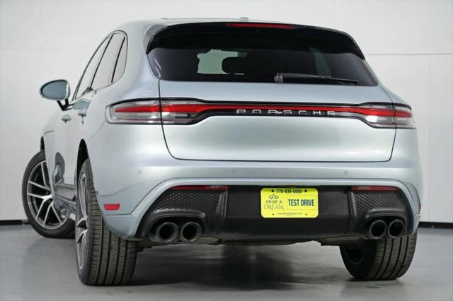 2023 Porsche Macan Base