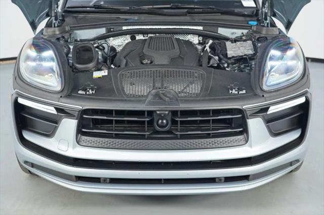 2023 Porsche Macan Base