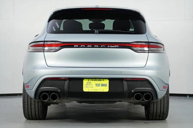 2023 Porsche Macan Base