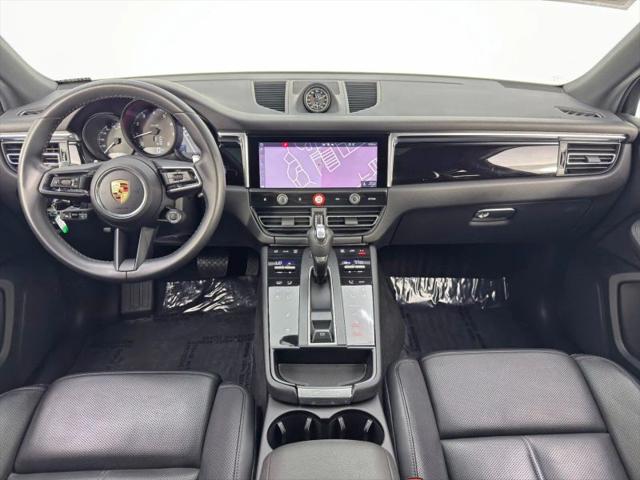 2023 Porsche Macan Base