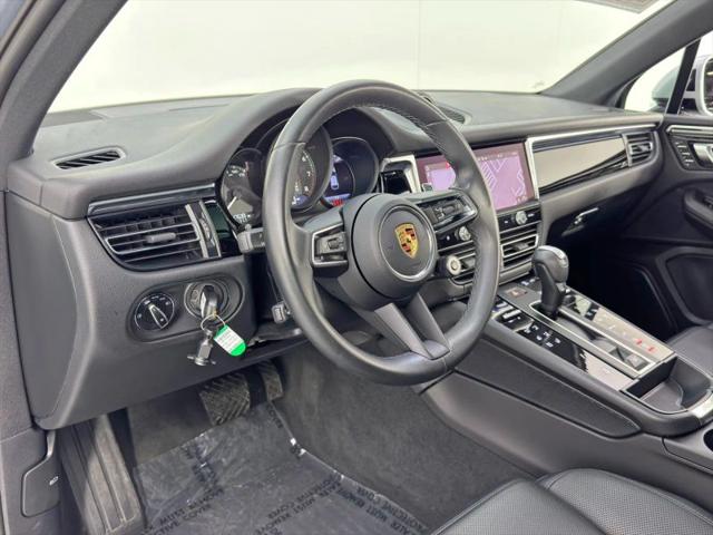 2023 Porsche Macan Base