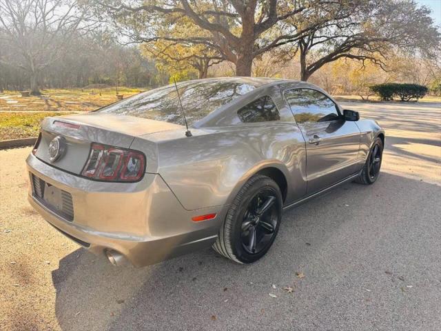 2014 Ford Mustang V6