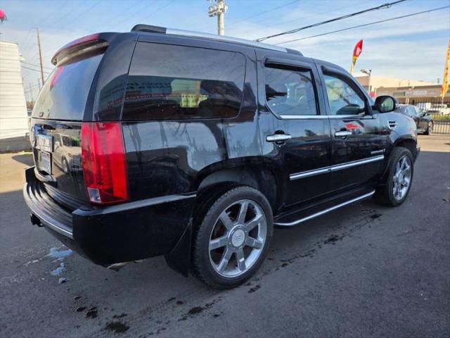 2007 Cadillac Escalade Standard