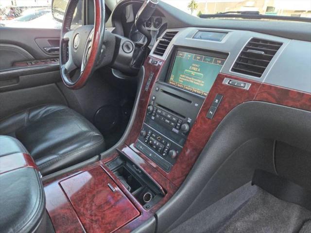 2007 Cadillac Escalade Standard