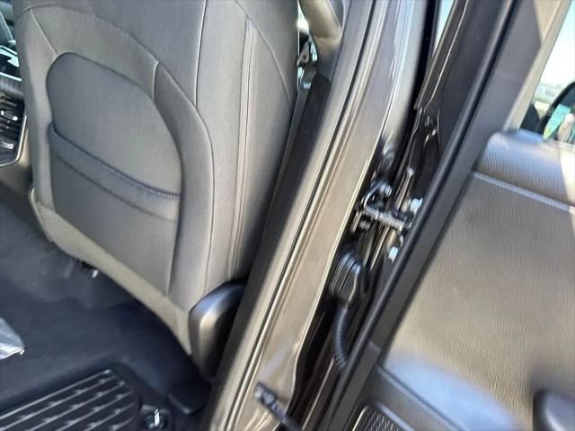 2026 Ram 1500 Express Crew Cab 4x4 5'7" Box