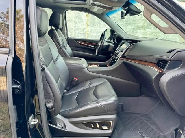 2019 Cadillac Escalade Luxury