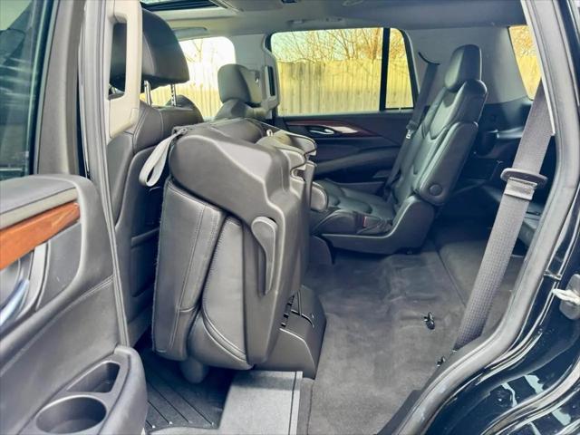 2019 Cadillac Escalade Luxury